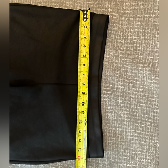 Express Women’s Soft Wax Like leggings size Medium stretch - Picture 8 of 10